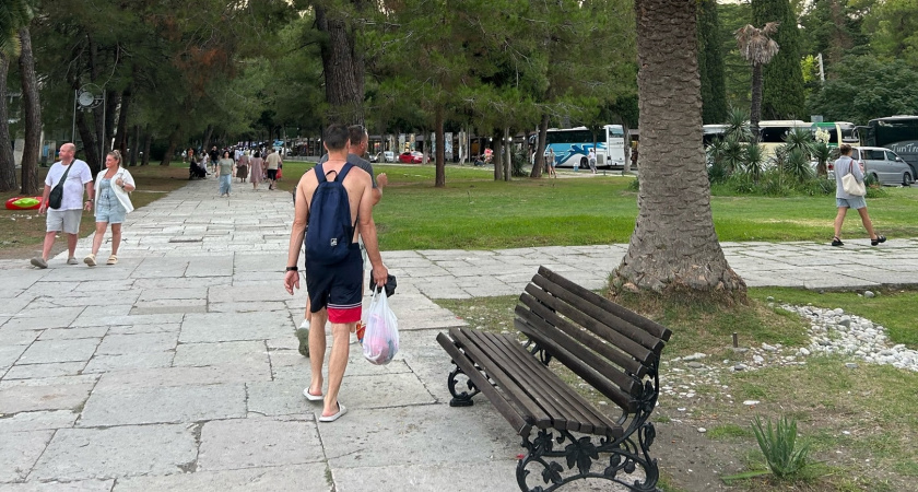 Популярный курорт оказался помойкой: безвкусная еда, хамоватый персонал и конские цены - отзывы туристов