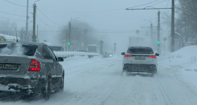 "Улицы более-менее расчищены": губернатор оценил качество уборки дорог в Кирове