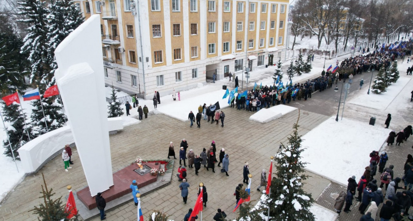 По двум улицам в центре Кирова перекроют движение в День защитника Отечества