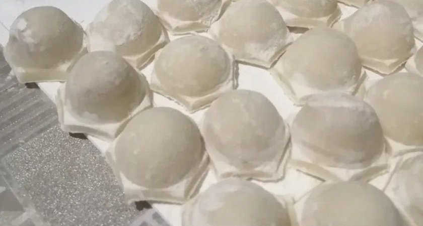 3 хитрости для теста на пельмени - получается тонкое и воздушное, словно пух. Вкусное и не разваривается