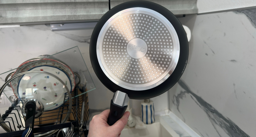 Как отмыть сильный нагар со сковороды и кастрюль за 10 минут