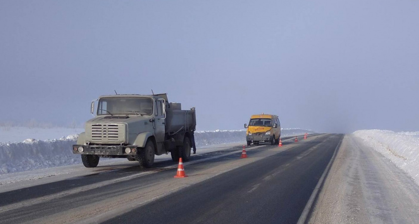 Подросток ранен в ДТП со школьным автобусом на окутанной туманом трассе у Зуевки