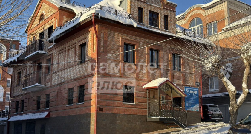 В центре Кирова продается двухуровневый особняк за 55 миллионов рублей