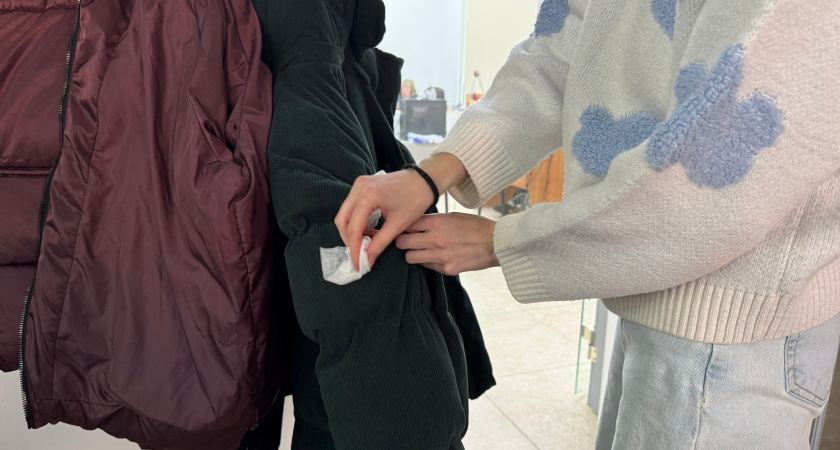 Беру сразу три бутылки: узнала 12 полезных способов использовать перекись водорода дома