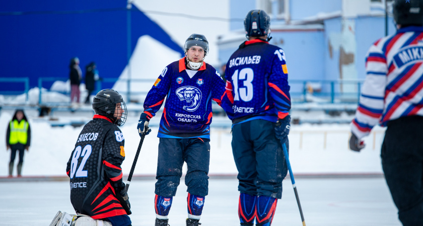 Кировская "Родина" разгромно проиграла в первом за 10 лет матче плей-офф