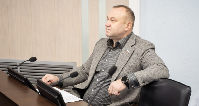 Александр Никулин: "Бюджетникам" запретили пускать депутатов "Справедливой России" в учреждения?"