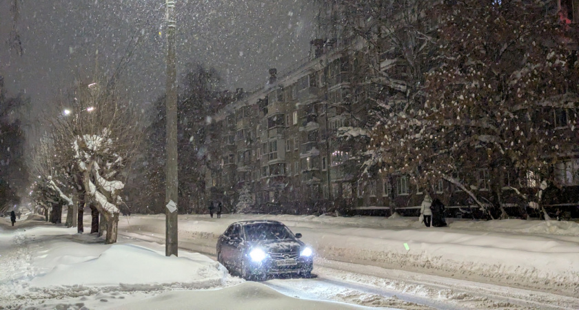 Власти Кирова проводят экстренную подготовку города к новой волне снегопадов