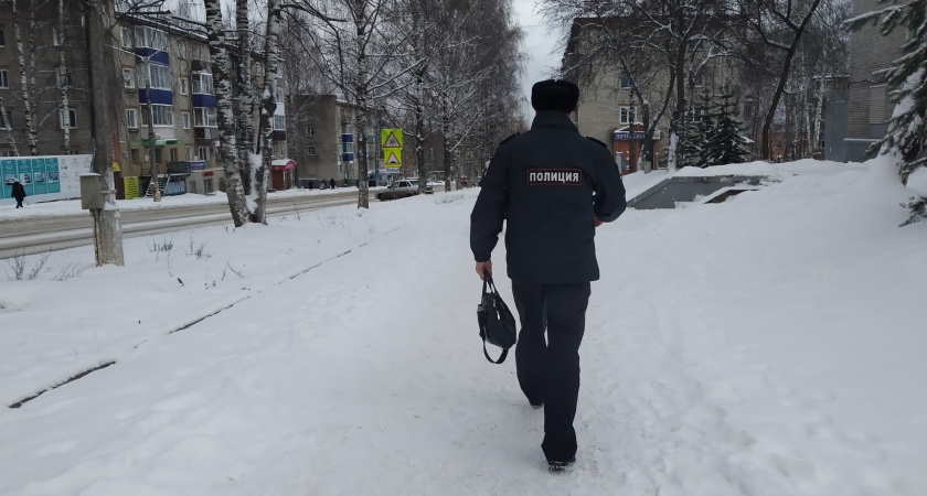 В Кирове для полицейских введут бесплатный проезд в автобусах и другие льготы