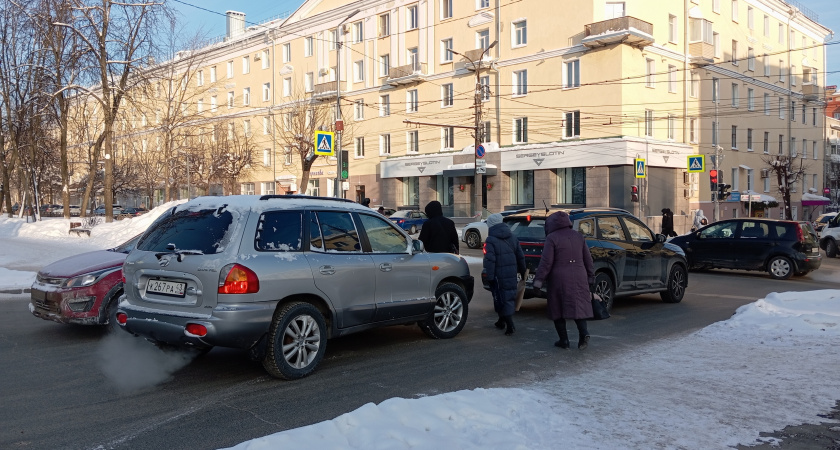 Еще шесть участков дорог в Кирове оснастят системой фотофиксации нарушений