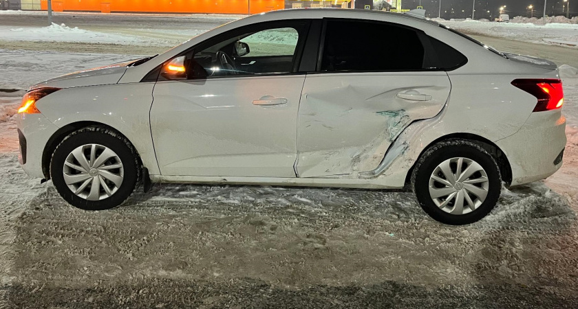 В Кирове в ДТП сошлись "классика" и новейшее детище российского автопрома