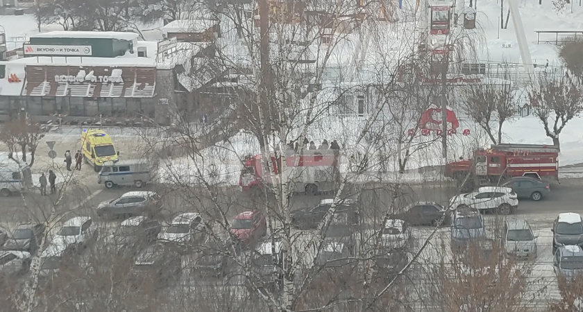 В Кирове оперативные службы эвакуировали общепит на Октябрьском проспекте