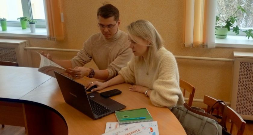 "Ростелеком" подарил "Азбуку интернета" кировской библиотеке