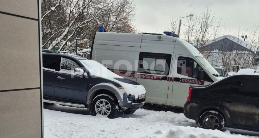 Александр Бастрыкин взял на контроль дело о падении снежной глыбы на кировчанку