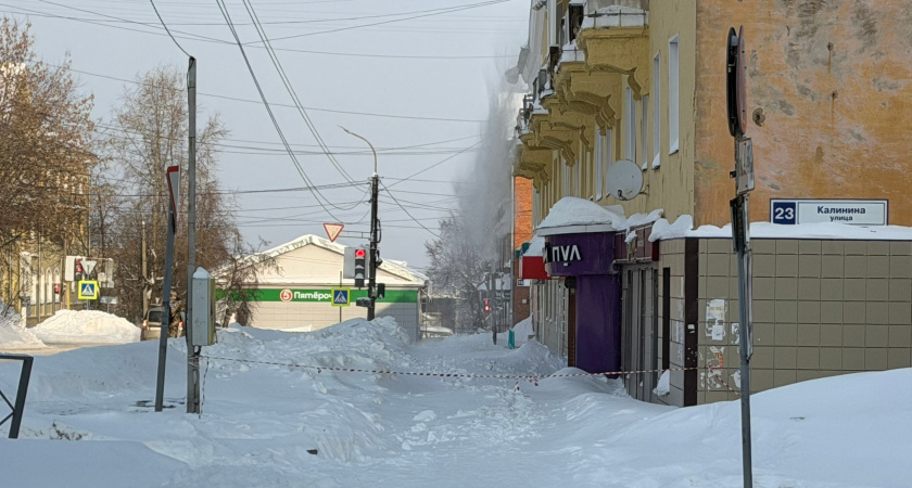 Снежные глыбы убили или покалечили шесть жителей Кировской области за три дня