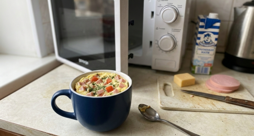 Яйца больше не варю и не жарю: разбиваю в кружку и делаю омлет прямо в микроволновке - вкусно и быстро