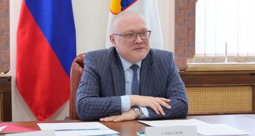 Александр Соколов поздравил жительниц Кировской области с праздником 8 Марта