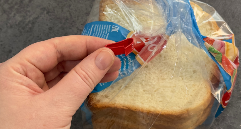 Не спешите выбрасывать хлебные клипсы - эта мелочь реально выручает