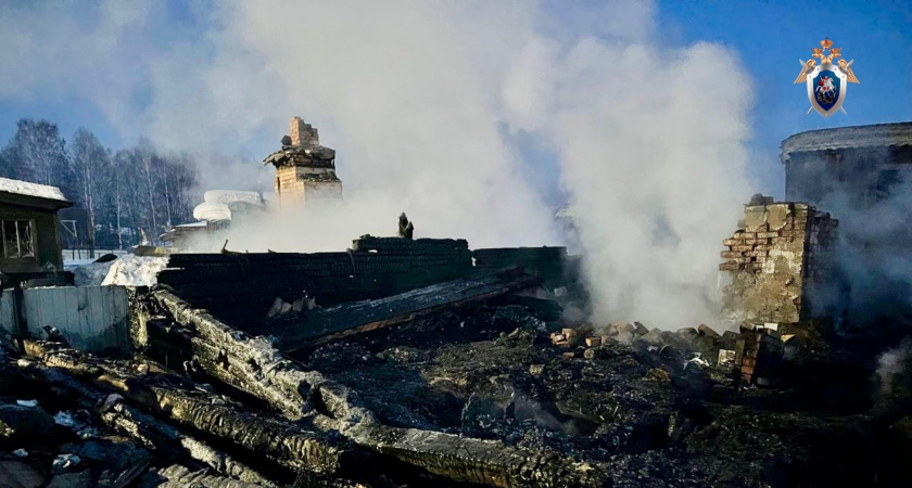 В СК России сообщили, кто стал жертвой масштабного пожара в поселке Даровской