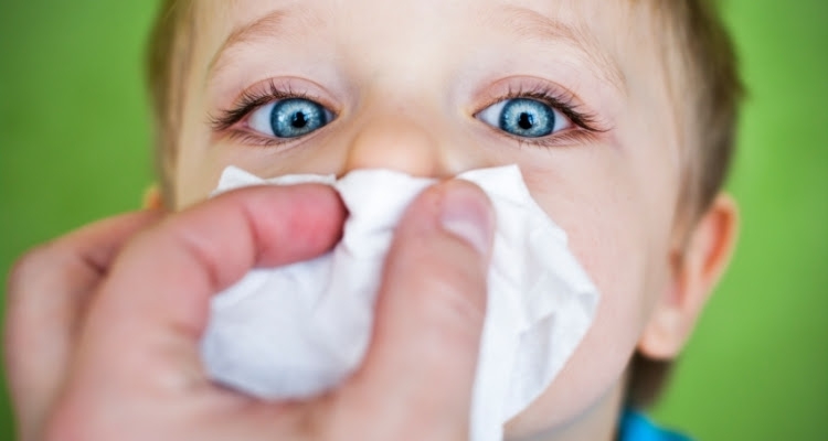 Как отличить аллергию от простуды у детей?