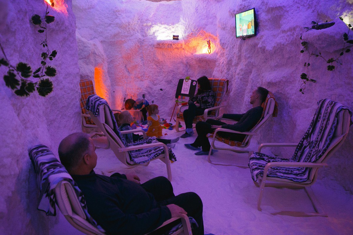 Почему воздух соляных пещер особо полезен весной?