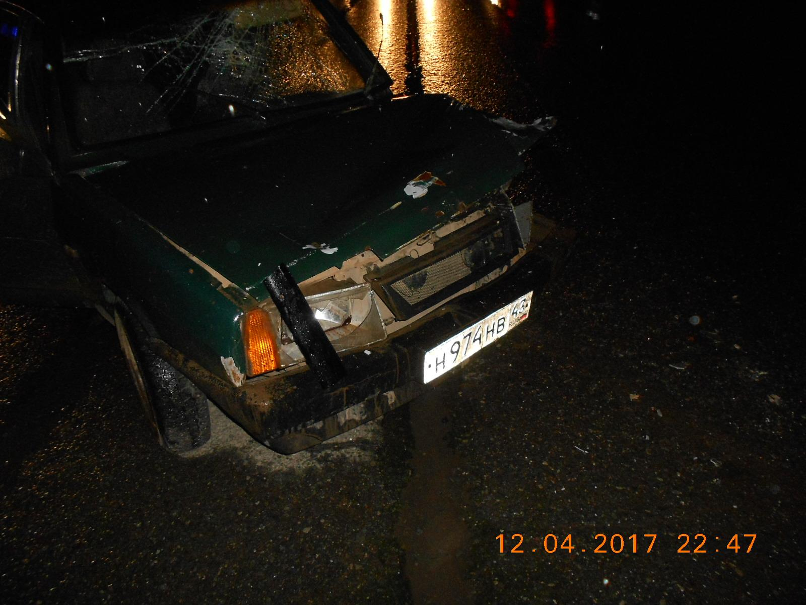 В Кирове в лобовом столкновении пострадали три человека