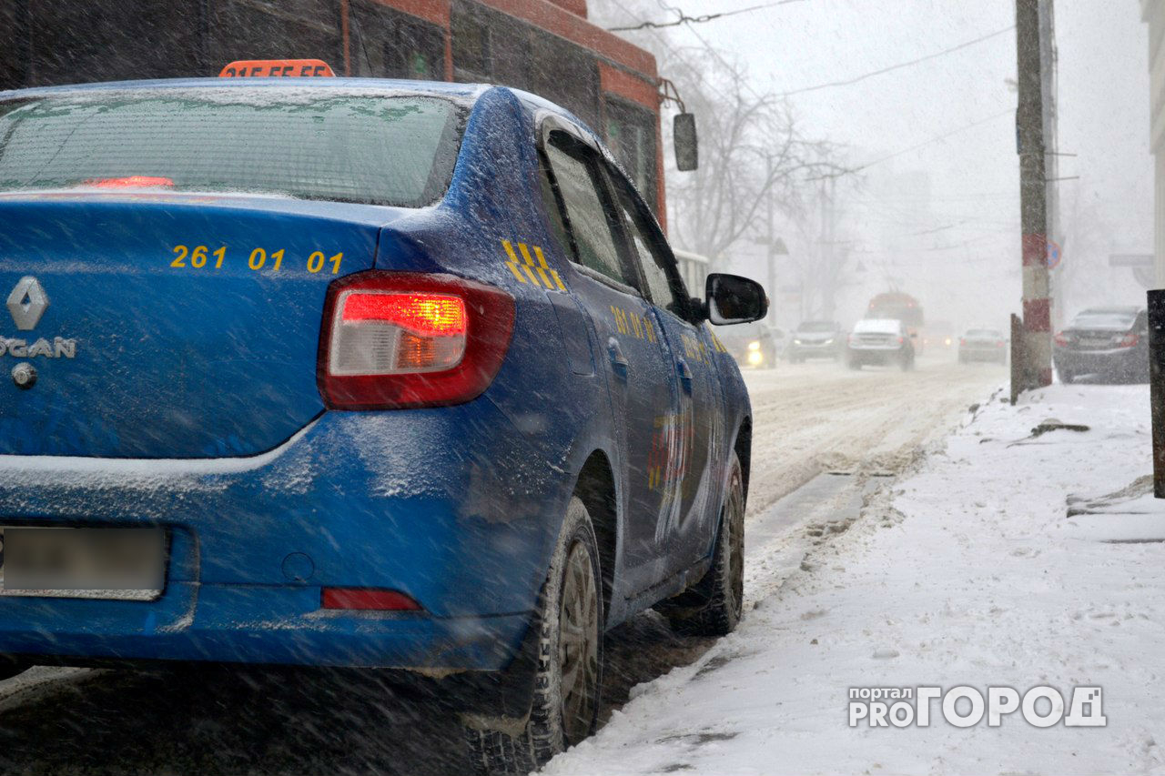 В  Кирове из-за снегопада такси работали по новогоднему тарифу