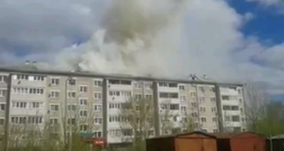 В Кировской области произошел пожар в пятиэтажке: на место приехали следователи