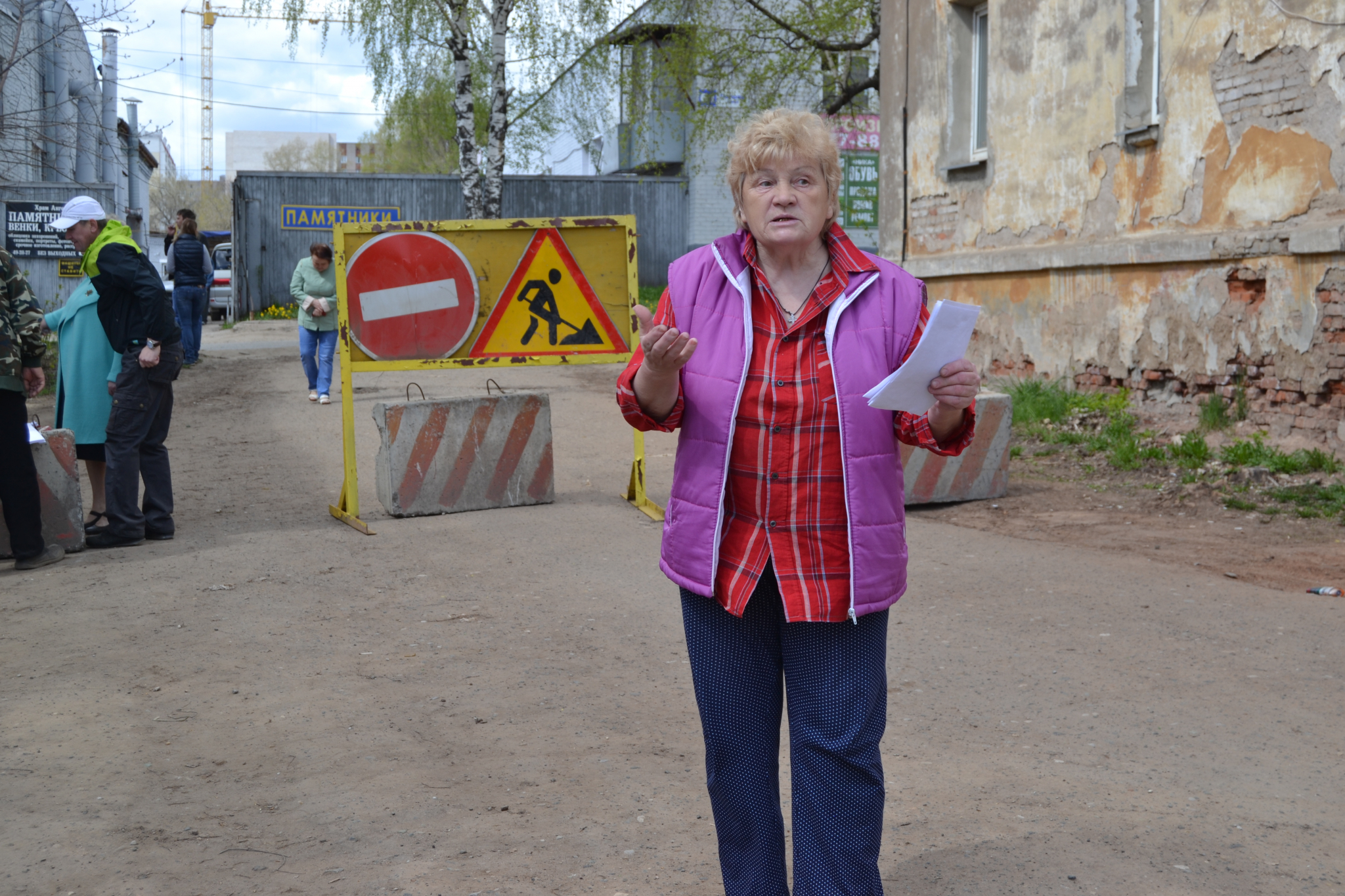 Жители улицы Попова:  «Наш дом сделают «живой стеной» перед путепроводом»