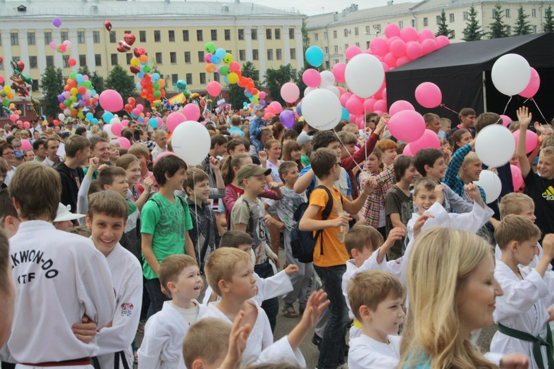 Стала известна стоимость света и звука на празднике в честь Дня города