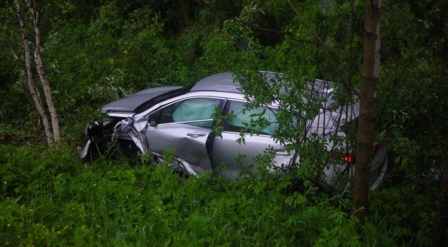В Кировской области водитель иномарки уснул за рулем и врезался в "Ладу"