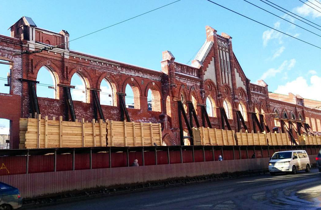 Проверка слухов: в здании бывшей "Фабрики" остановили реконструкцию