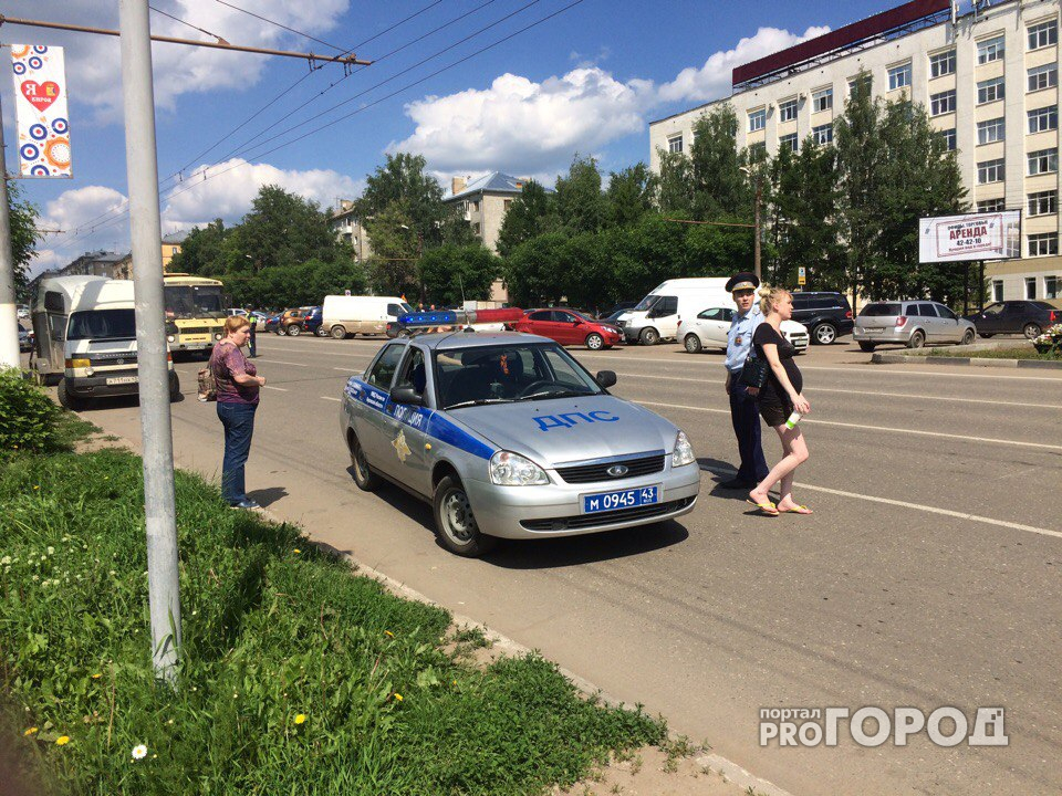 В Кирове территорию у цирка оцепили полицейские