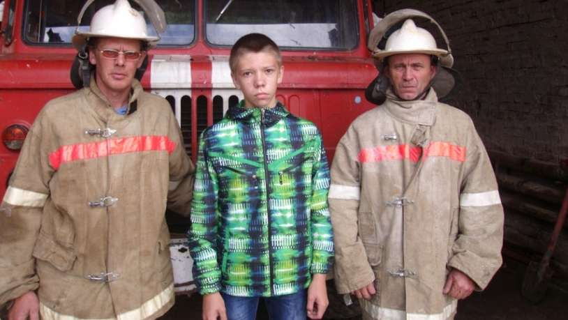 В Нагорском районе 9-классник помог детям выбраться из горящего дома
