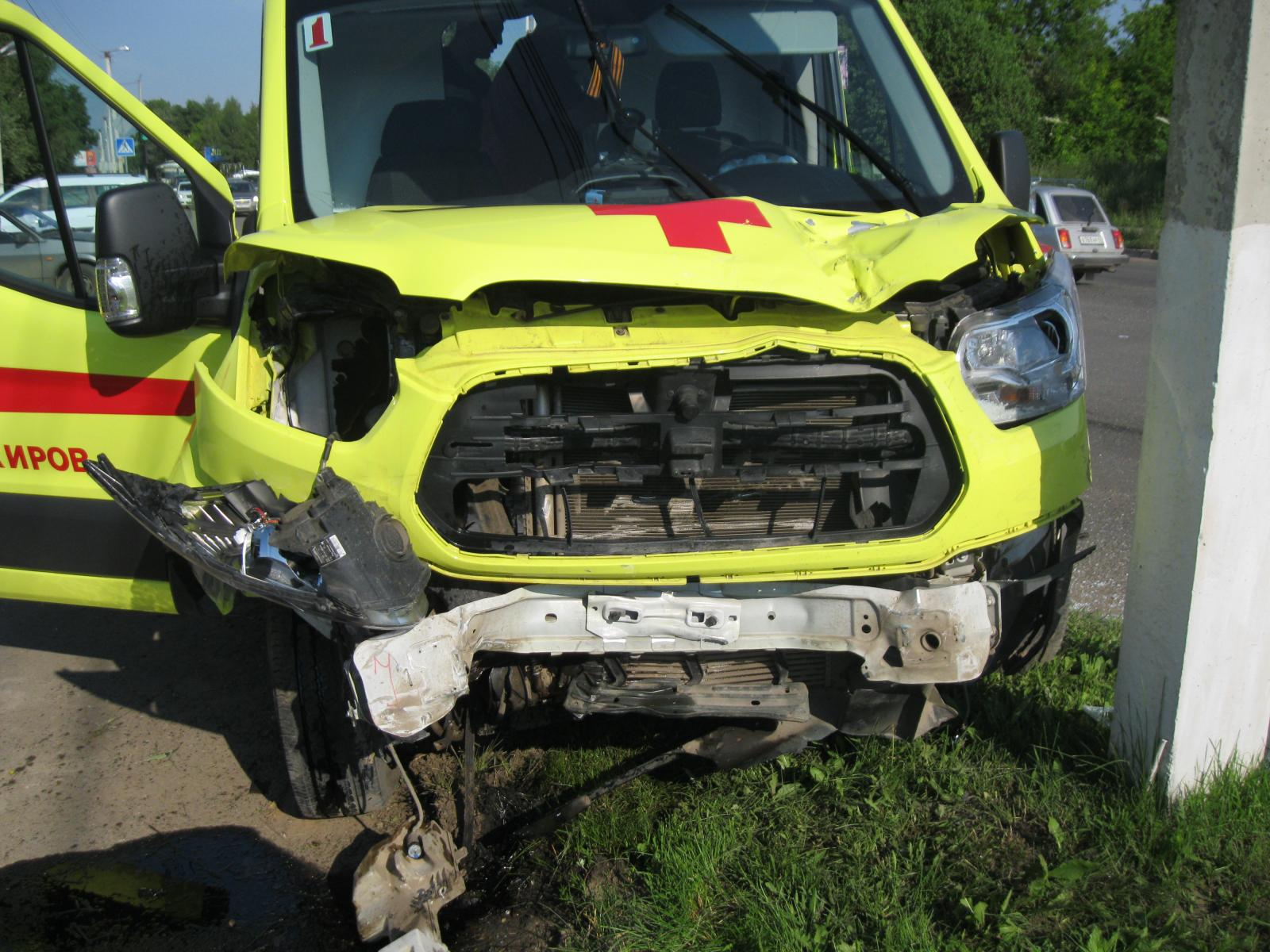В ДТП с машиной реанимации на Щорса пострадали три человека