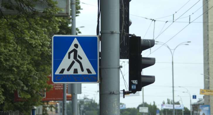 "Непонятный" светофор на улице Попова работает в новом режиме