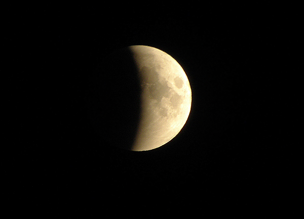 11 фото лунного затмения от кировчан