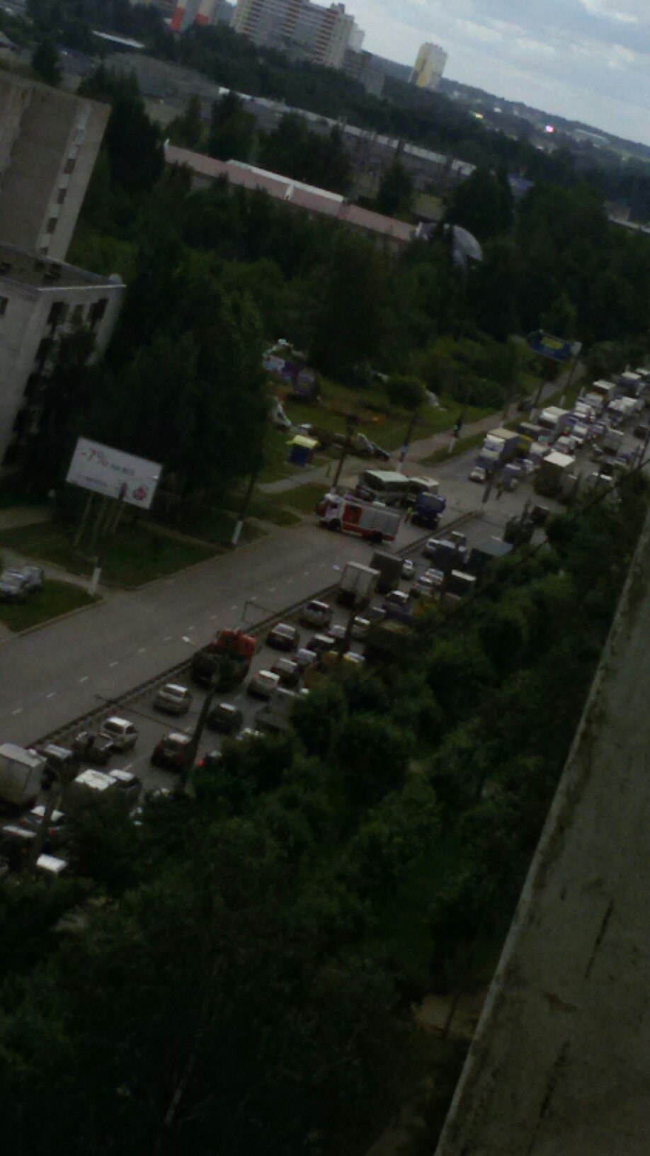 В Кирове столкнулись два «ПАЗика»: образовалась километровая пробка