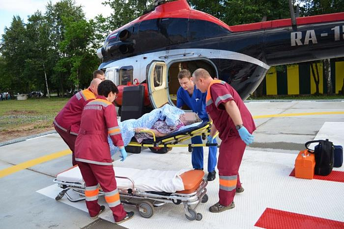 Сотрудники санавиации за сутки спасли двух пациентов в Кировской области