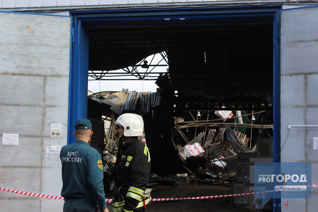 Обрушилась крыша склада кировского предприятия: под завалами были люди