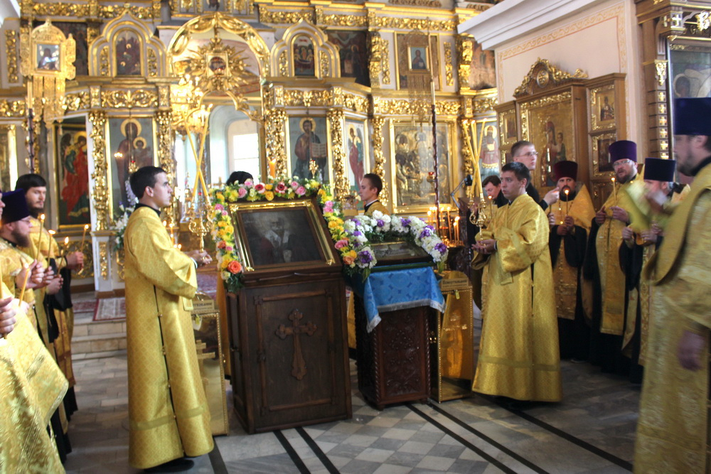Образ святого, проявившийся на железной заслонке, привезли в Киров