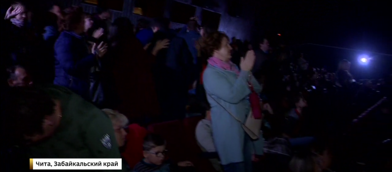 На предпремьере фильма о кировском космонавте зрители аплодировали стоя