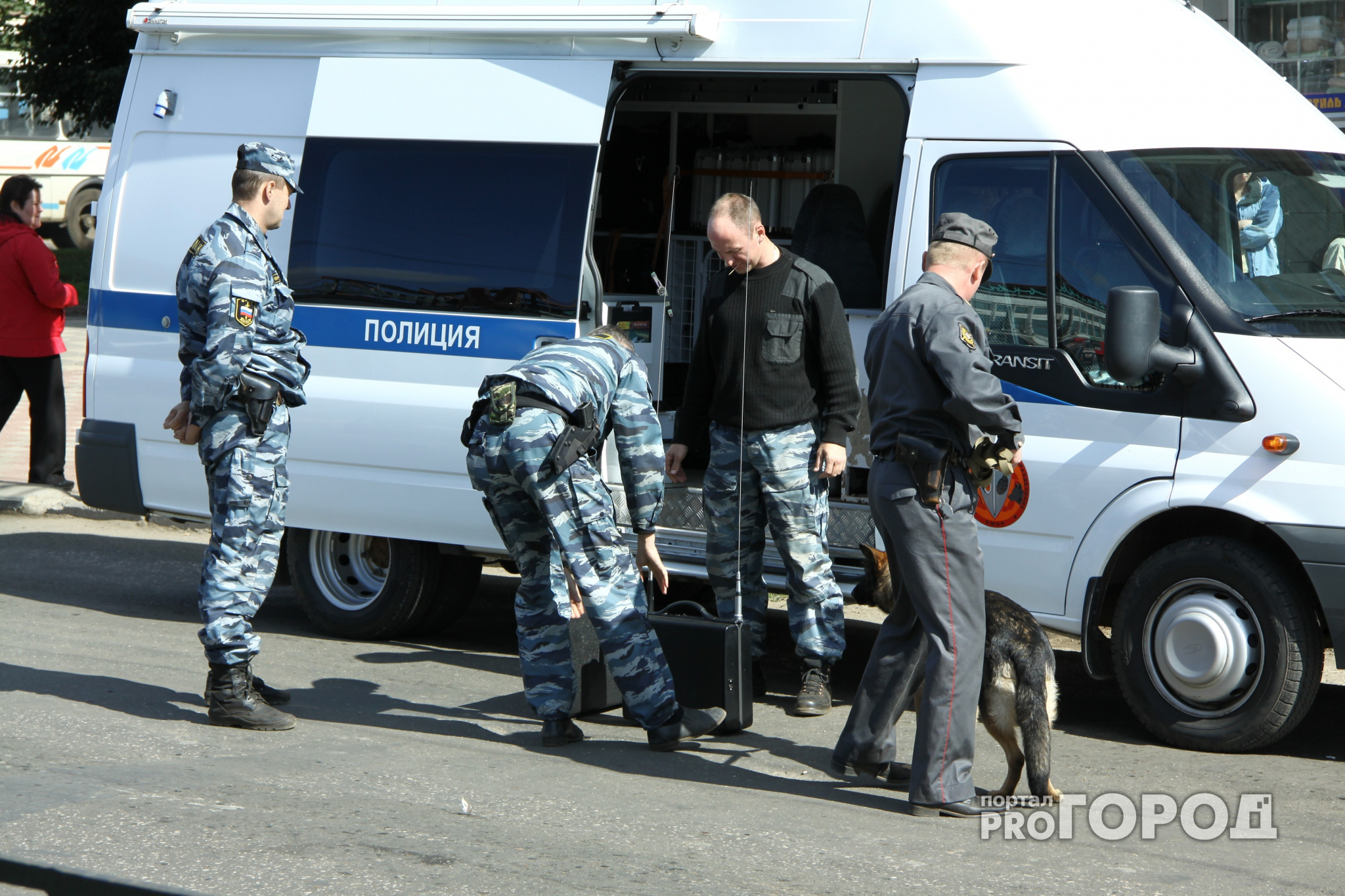 Очевидец: "В Кирове оцепили территорию из-за подозрительной игрушки"