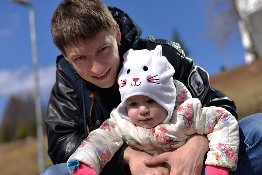 В Кирове молодой отец ведет Instagram-блог о воспитании дочки