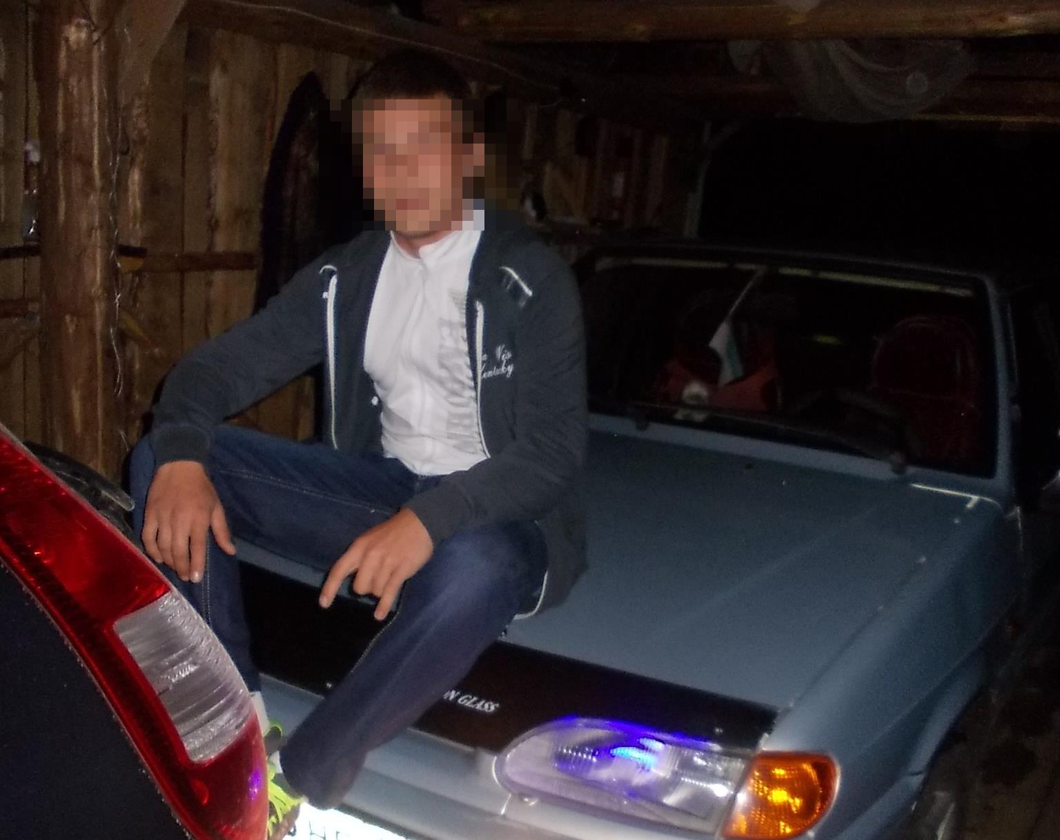 В Кирове слесарь угнал машину из автосервиса и таксовал на ней