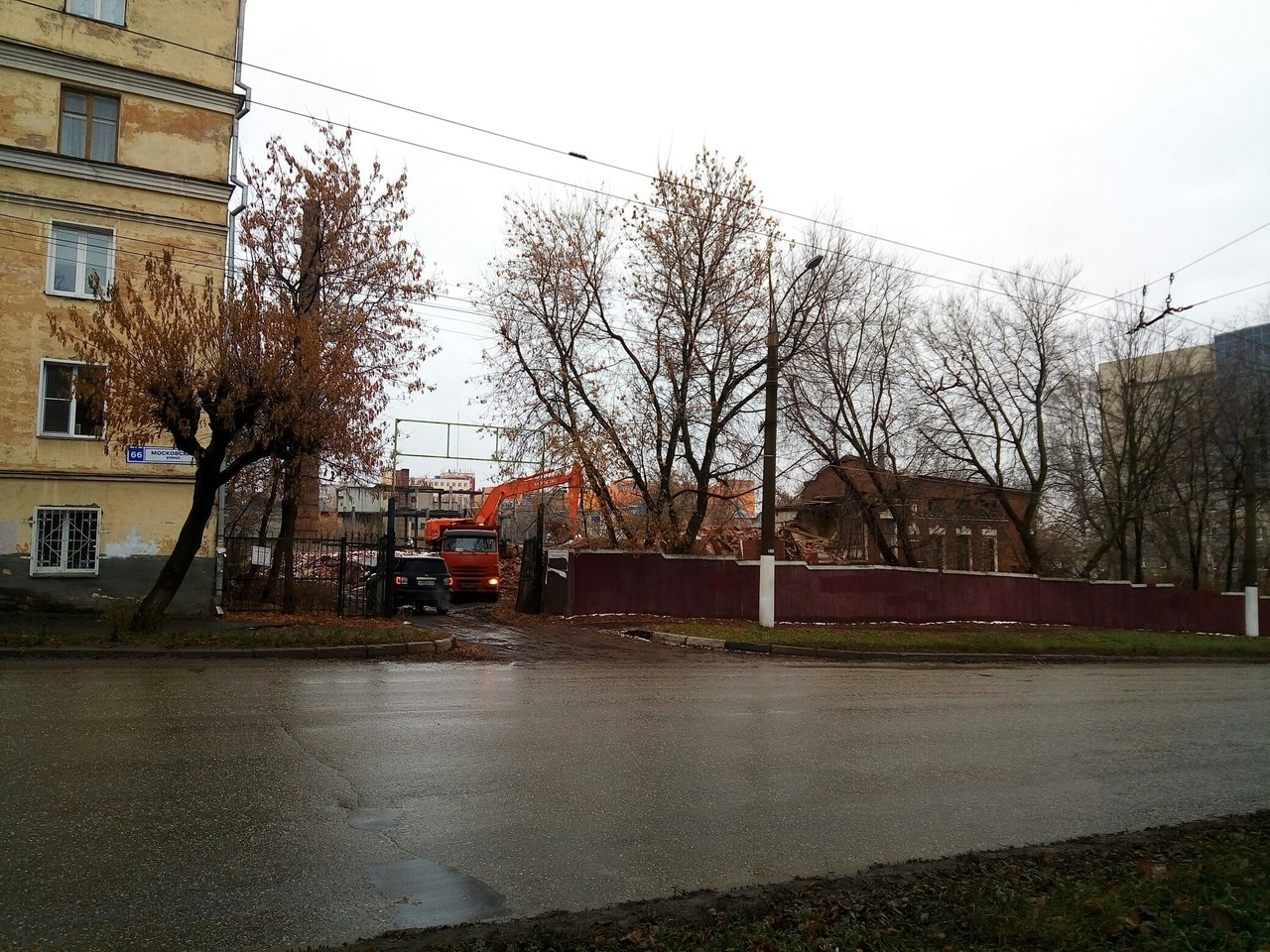 Известно, что появится на месте снесенного 100-летнего дома на Московской