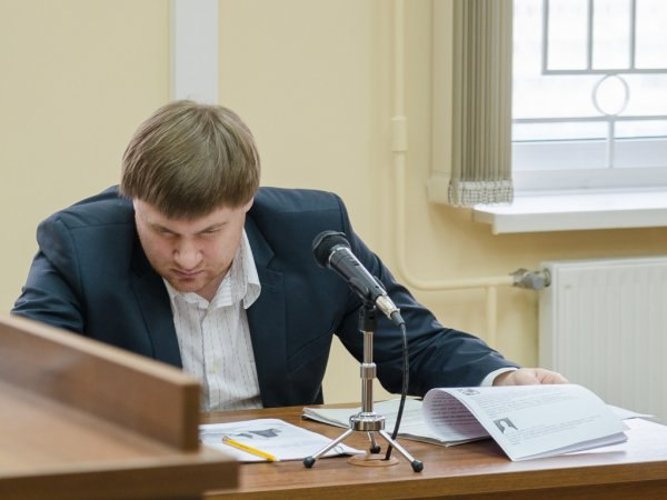 Избитого в Кирове юриста позвали на программу "Пусть говорят"