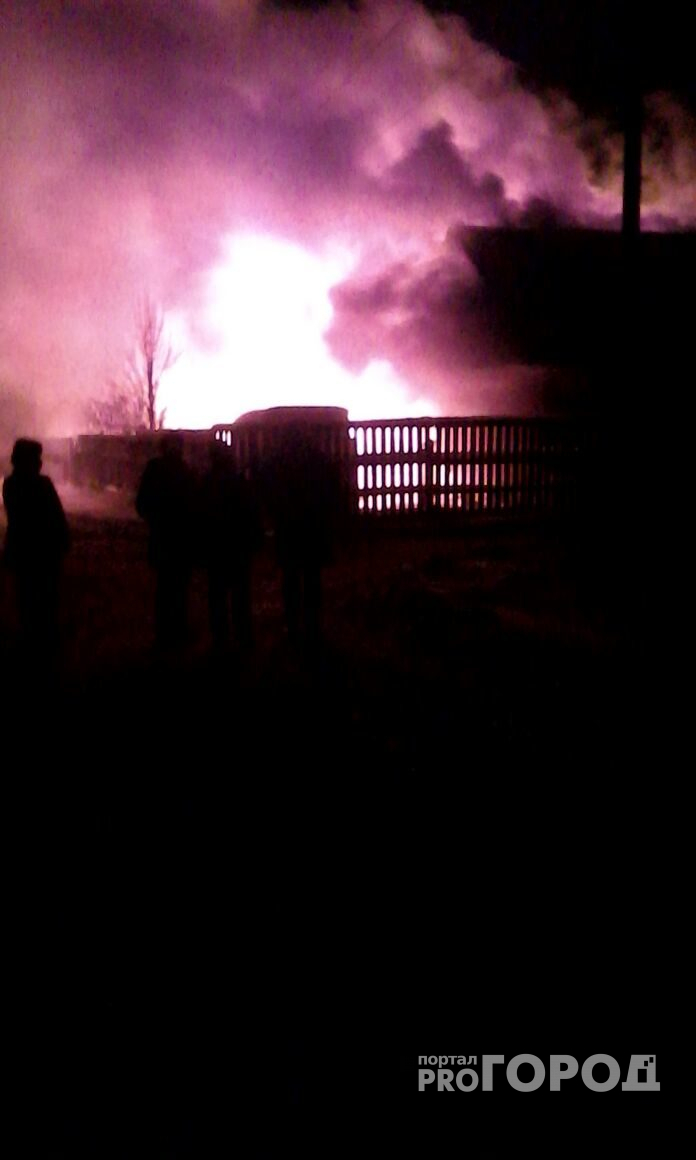 Очевидцы: «Юная пироманка из Омутнинска полностью сожгла свой дом»