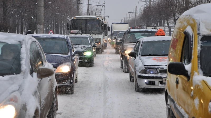 В Кирове глава мэрии отчитал подрядчиков за плохую очистку улиц от снега