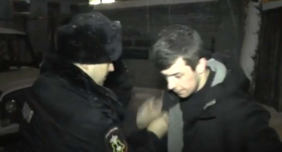 В Кирове мужчина ворвался в чужую квартиру и поджег ее