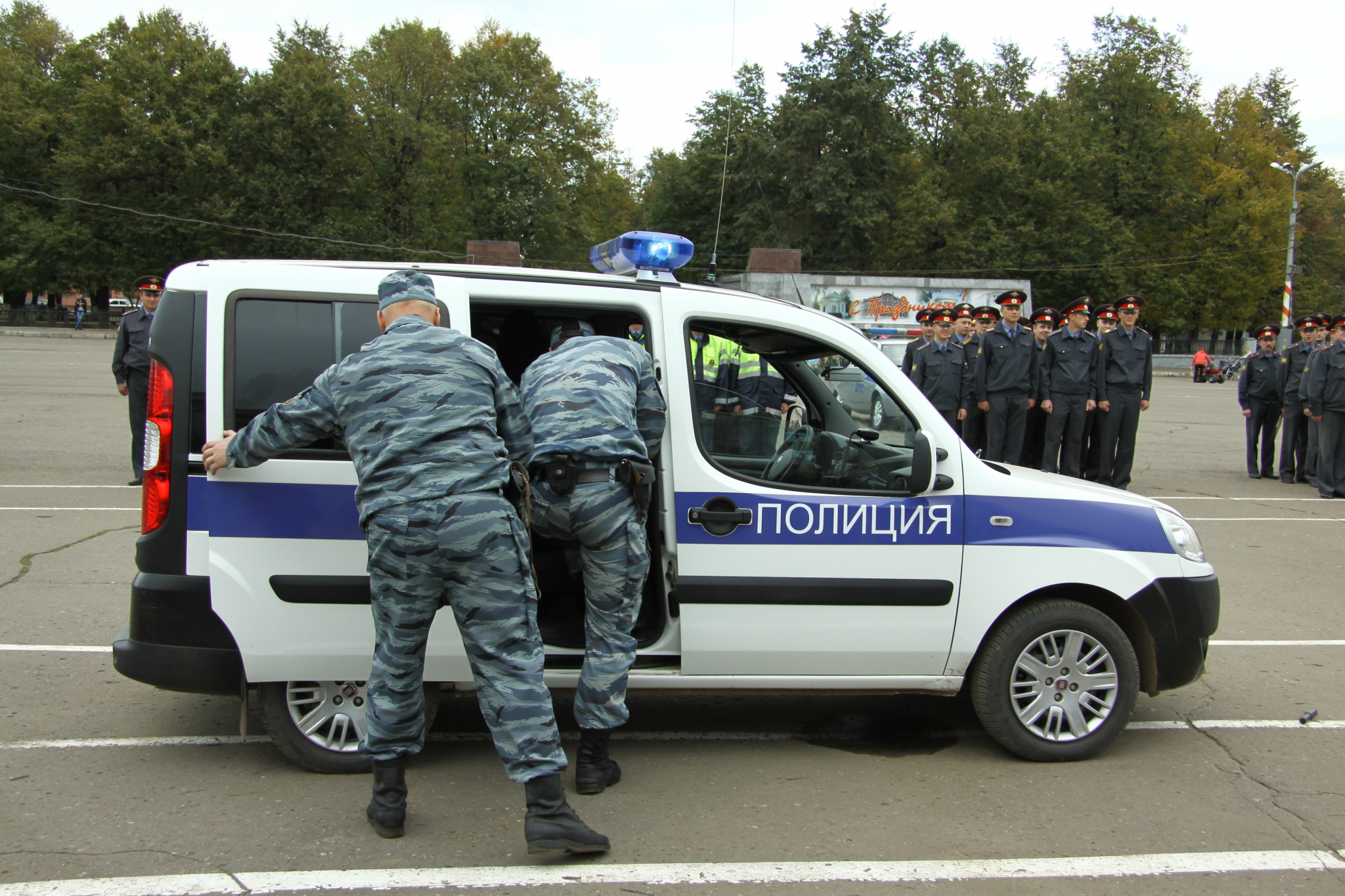 В Кировской области полицейский выстрелил в мужчину